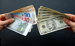 金价暴涨逾40美元 究竟怎么回事？